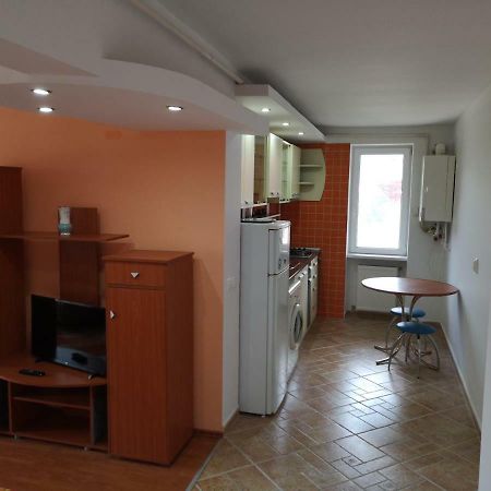 Central Apartament Предял Экстерьер фото